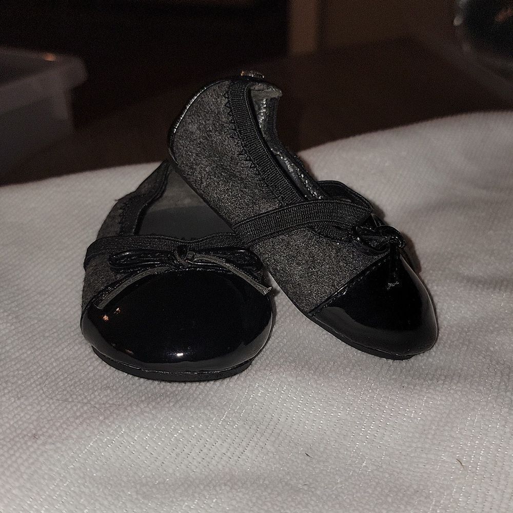 New Stuart Weitzman Legacy Black Patent & Gray Baby Shoes 3-6 Months Size 2